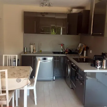 Apartamento A 40 M² Proche Du Jardin *