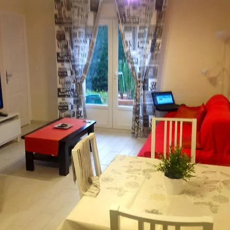 A 40 M² Proche Du Jardin *