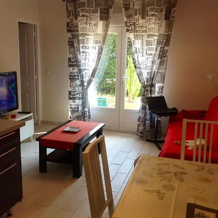 A 40 M² Proche Du Jardin *