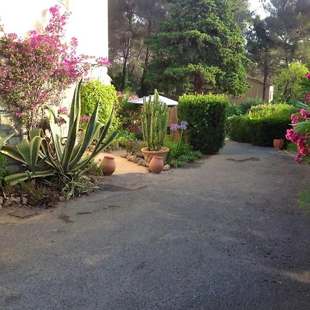 A 40 M² Proche Du Jardin Apartment Frejus