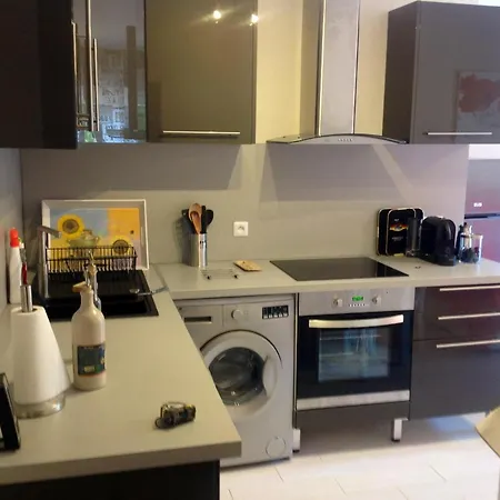 Apartment A 40 M² Proche Du Jardin Frejus