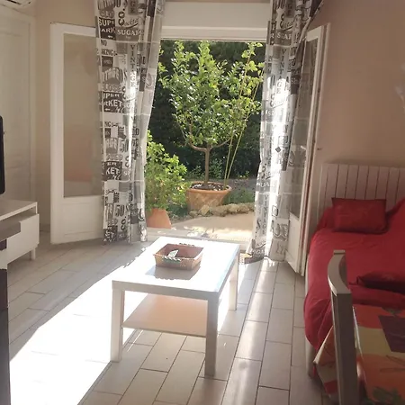 A Frejus, 40 M², Proche Du Jardin Fréjus