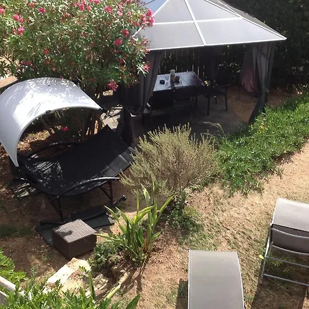 A Frejus, 40 M², Proche Du Jardin *
